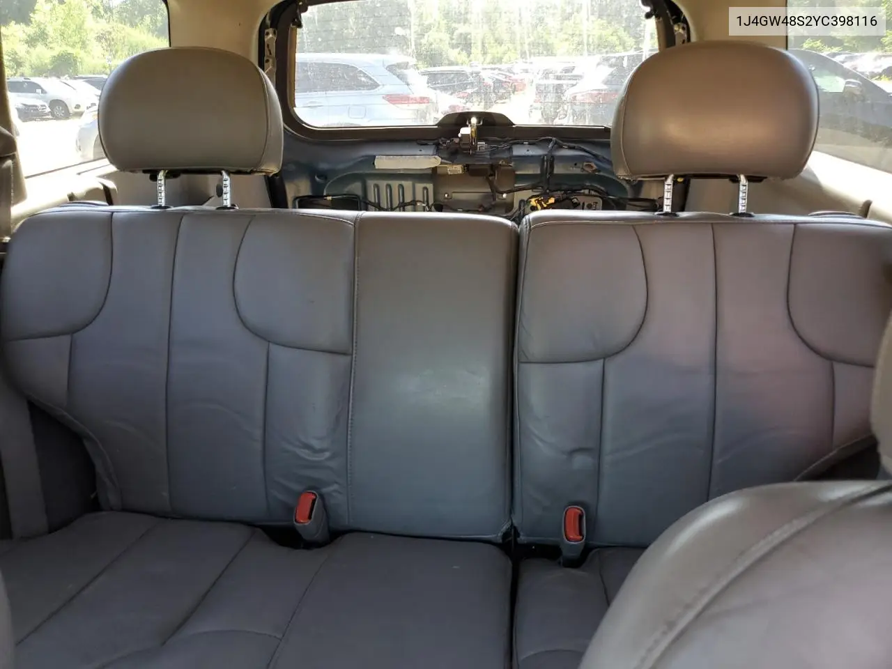 2000 Jeep Grand Cherokee Laredo VIN: 1J4GW48S2YC398116 Lot: 61828385