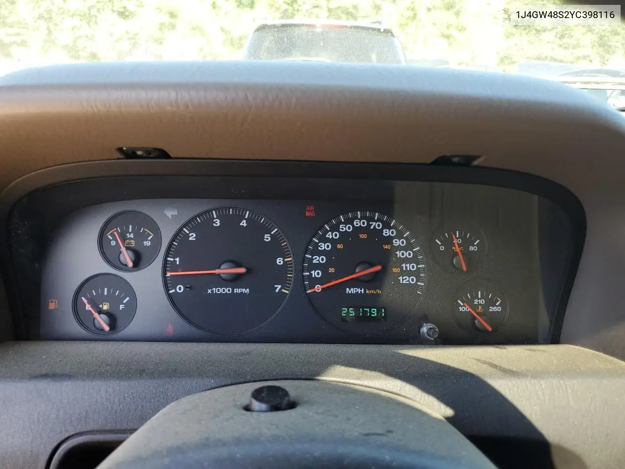2000 Jeep Grand Cherokee Laredo VIN: 1J4GW48S2YC398116 Lot: 61828385