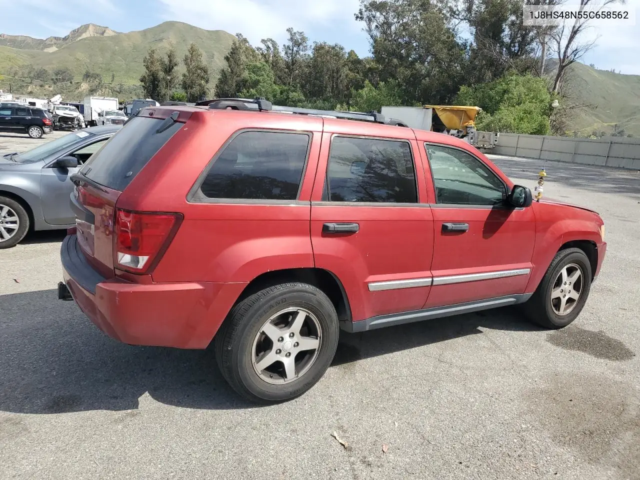 2005 Jeep Grand Cherokee Laredo VIN: 1J8HS48N55C658562 Lot: 56601705