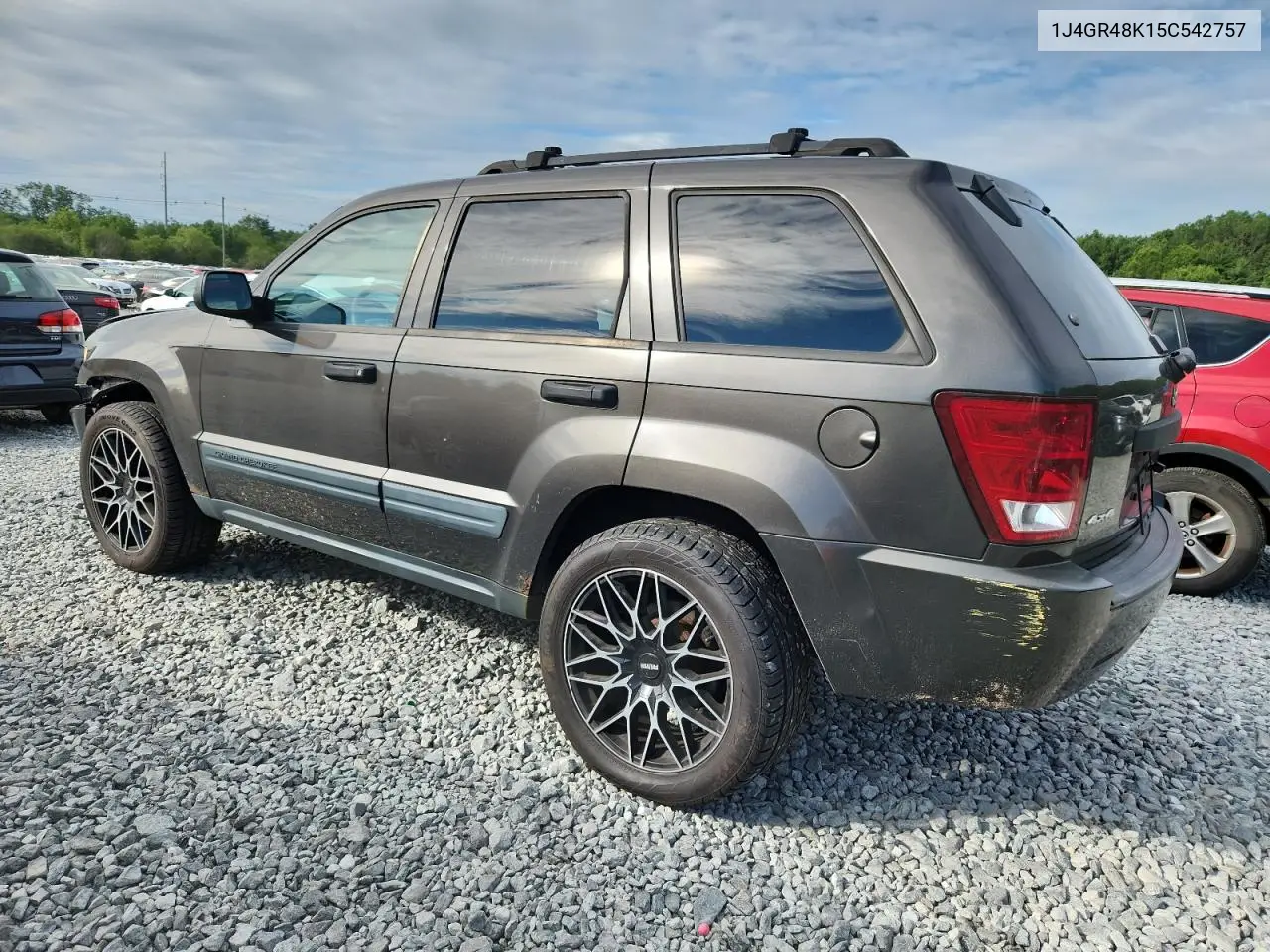 2005 Jeep Grand Cherokee Laredo VIN: 1J4GR48K15C542757 Lot: 61928775