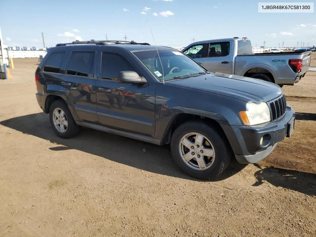 2007 Jeep Grand Cherokee Laredo VIN: 1J8GR48K67C581300 Lot: 61906025
