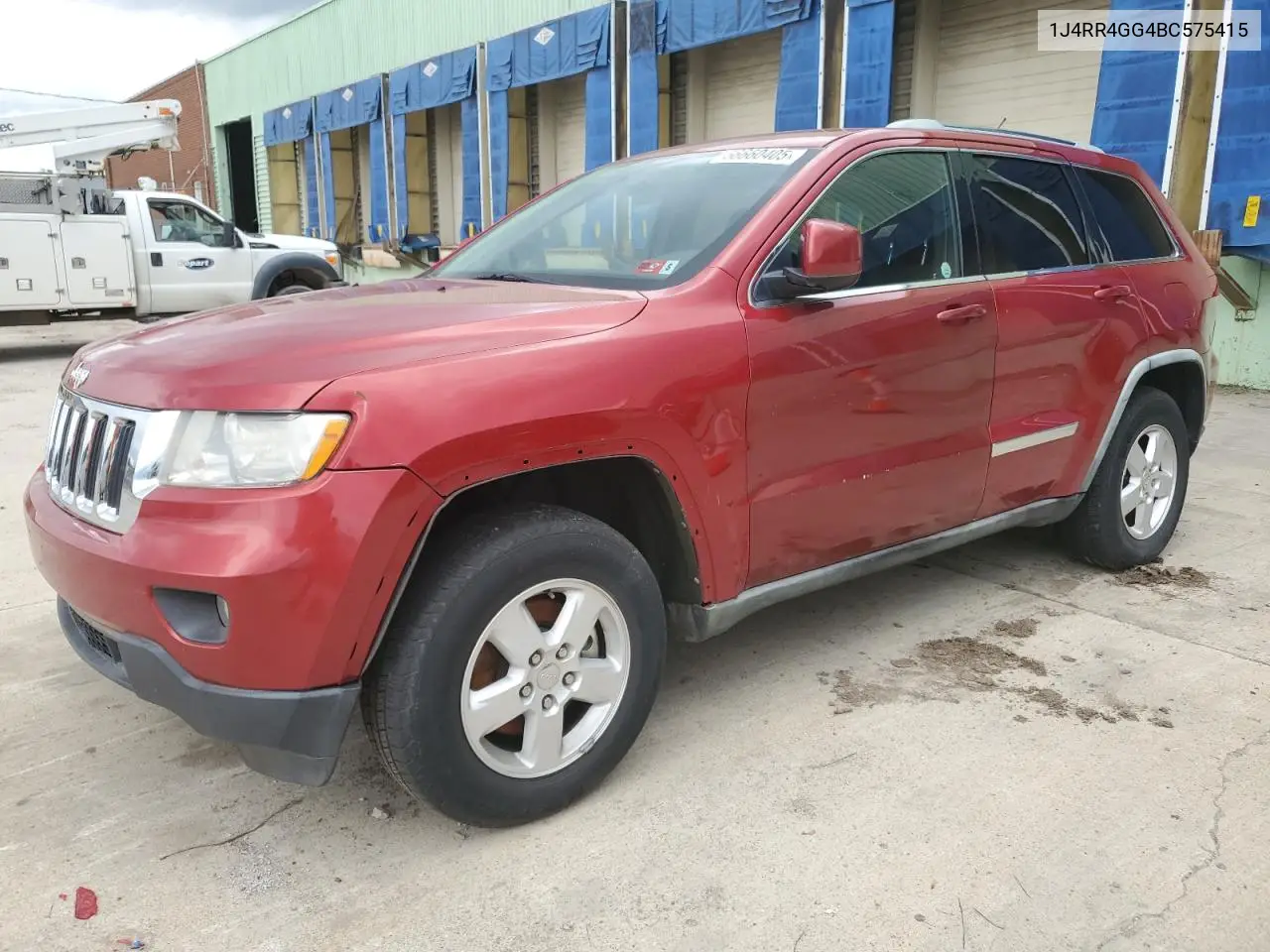 2011 Jeep Grand Cherokee Laredo VIN: 1J4RR4GG4BC575415 Lot: 56660405