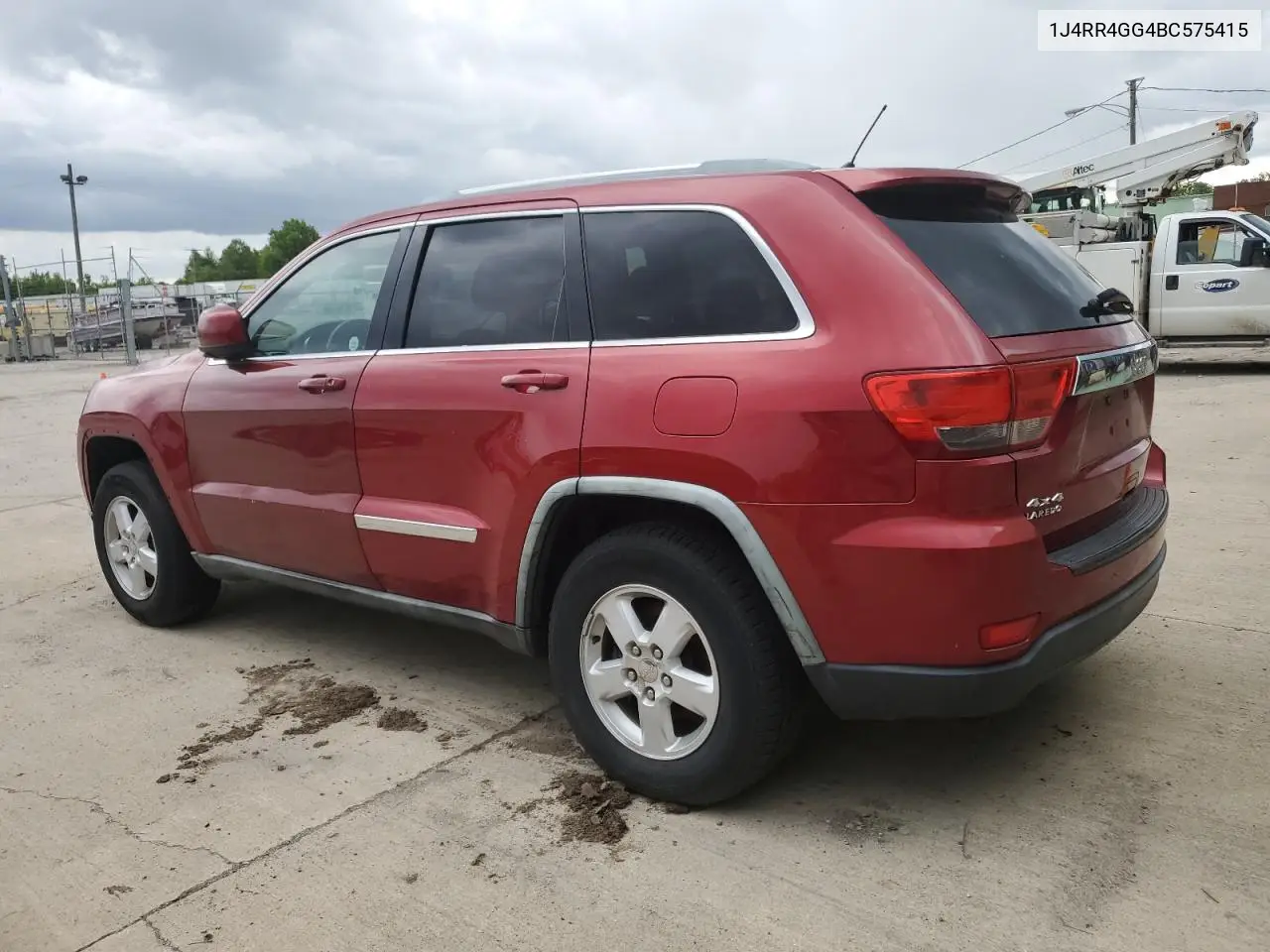 2011 Jeep Grand Cherokee Laredo VIN: 1J4RR4GG4BC575415 Lot: 56660405