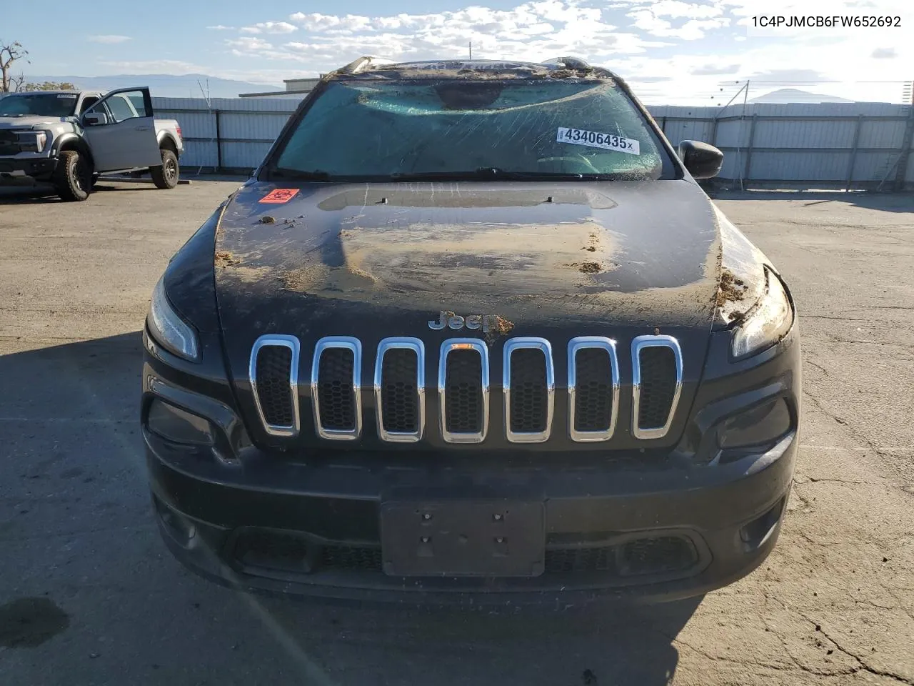 2015 Jeep Cherokee Latitude VIN: 1C4PJMCB6FW652692 Lot: 43406435
