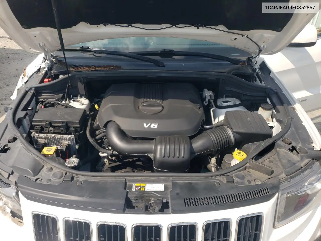 2015 Jeep Grand Cherokee Laredo VIN: 1C4RJFAG9FC852857 Lot: 62726965
