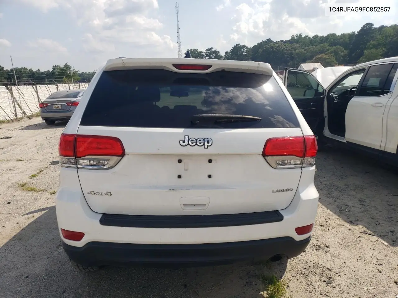 2015 Jeep Grand Cherokee Laredo VIN: 1C4RJFAG9FC852857 Lot: 62726965