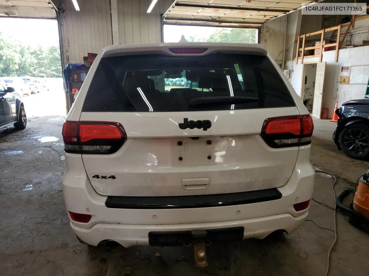 2015 Jeep Grand Cherokee Laredo VIN: 1C4RJFAG1FC171365 Lot: 65776525