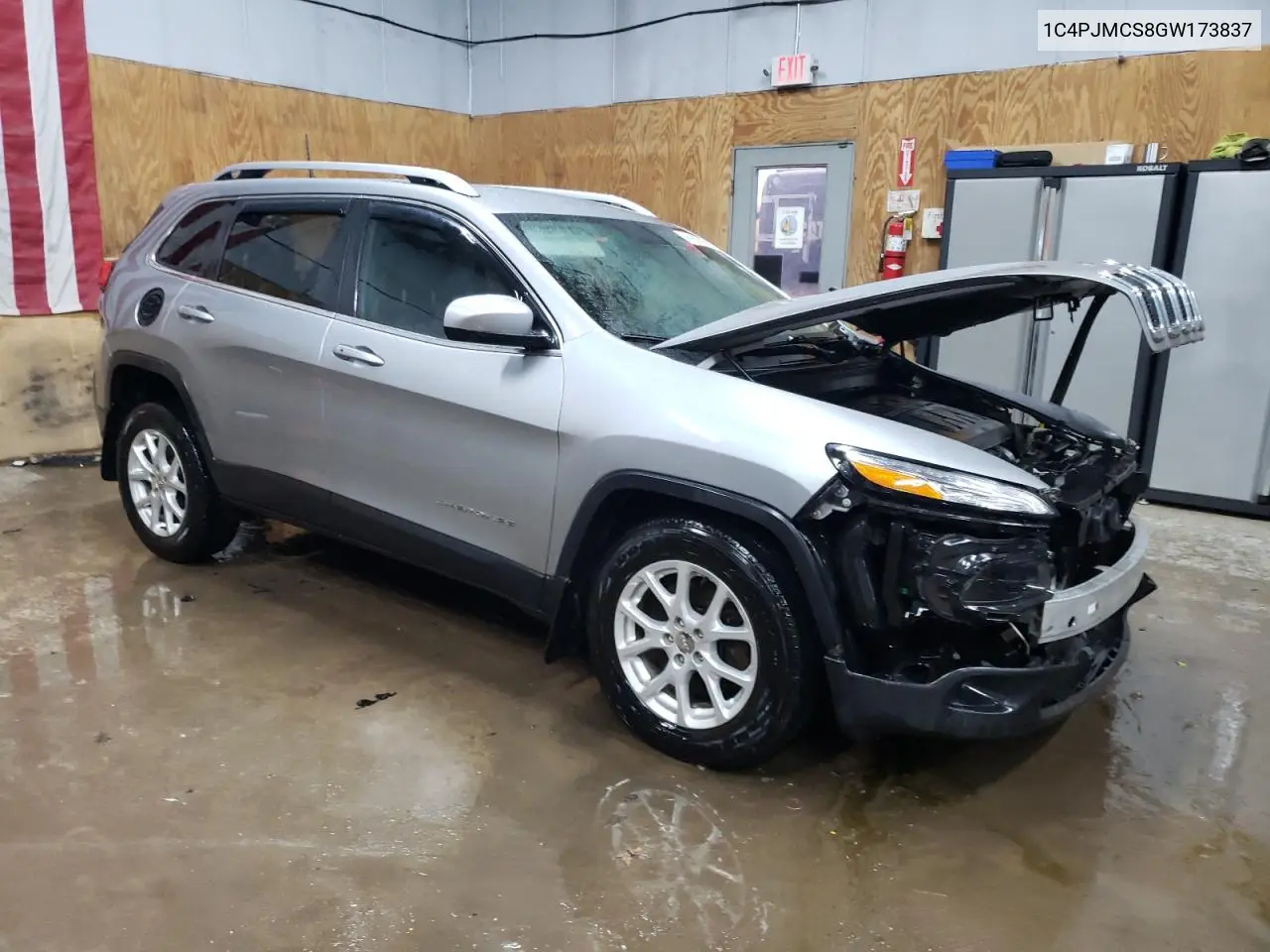 2016 Jeep Cherokee Latitude VIN: 1C4PJMCS8GW173837 Lot: 46993795
