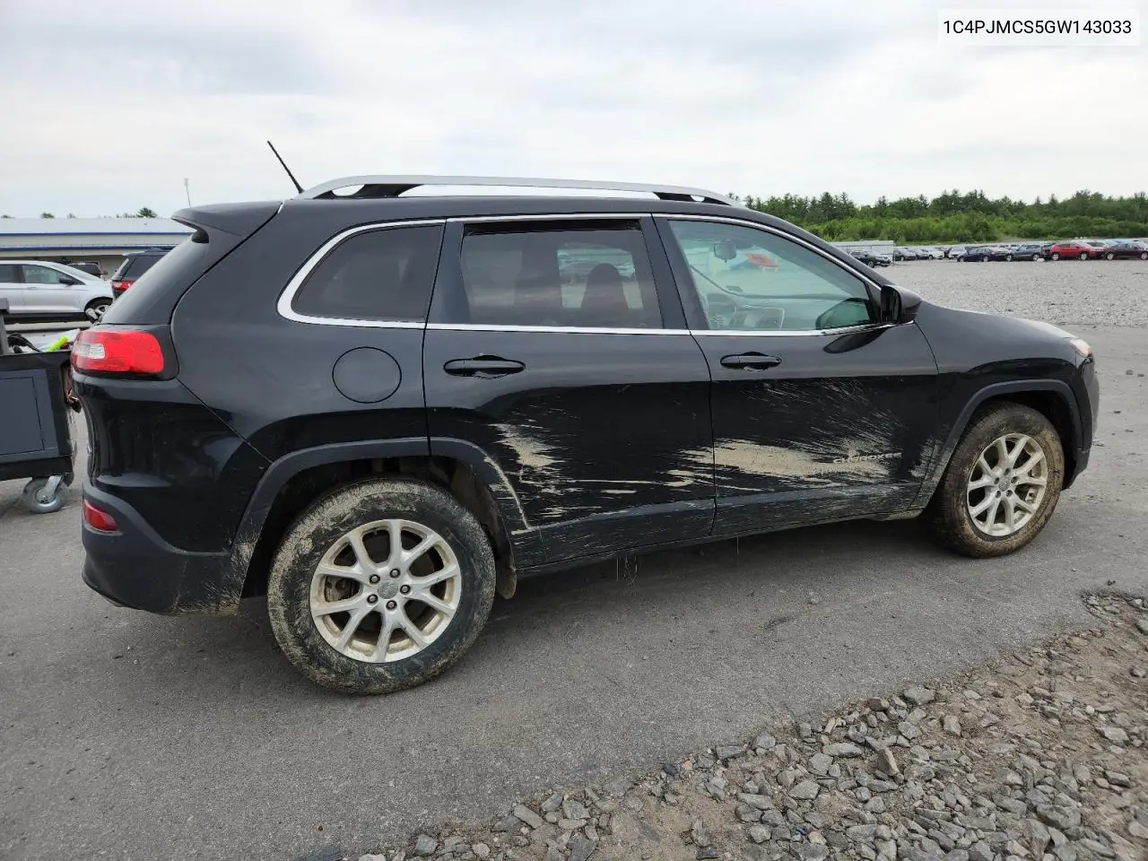 2016 Jeep Cherokee Latitude VIN: 1C4PJMCS5GW143033 Lot: 60025395