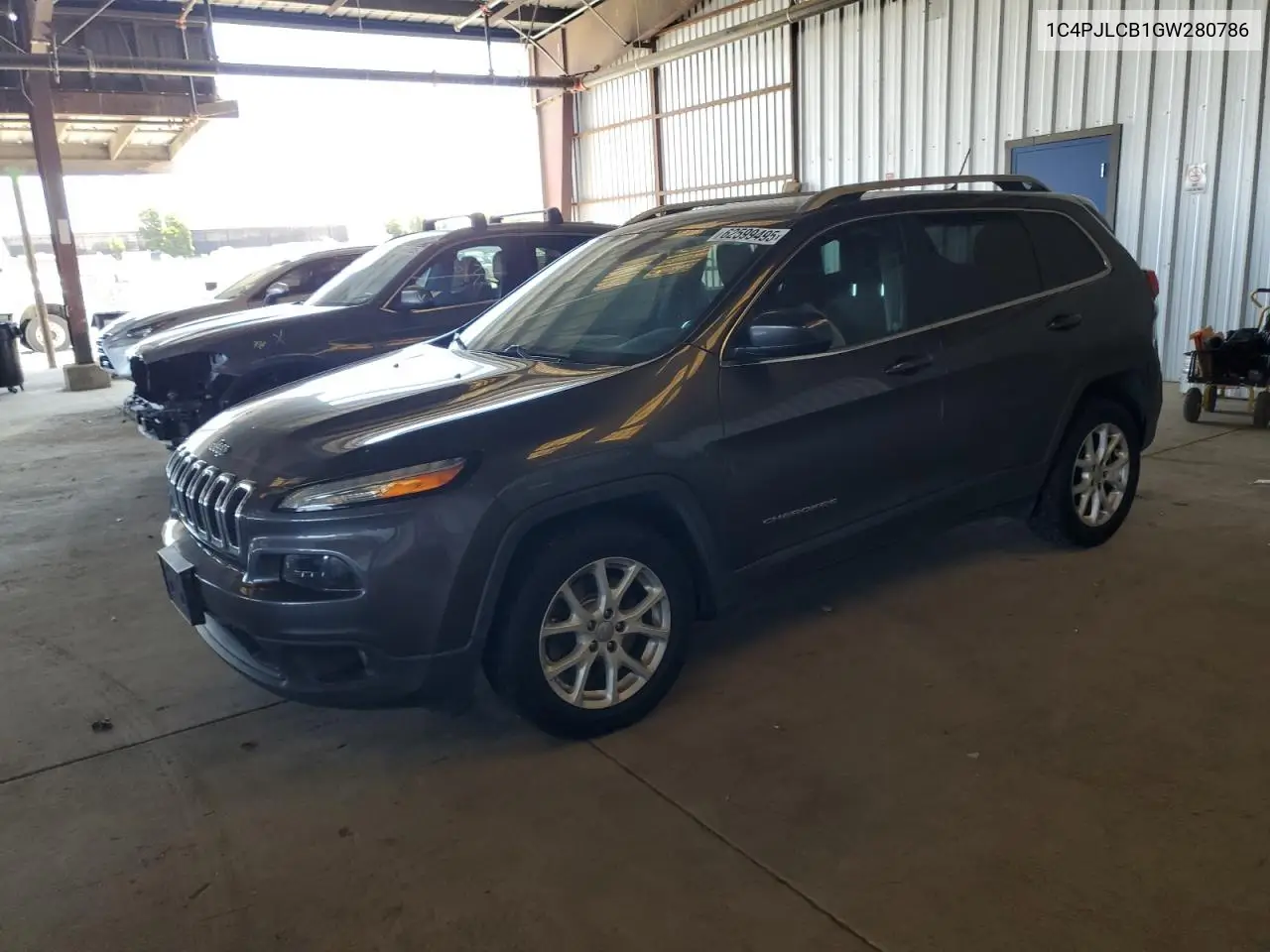 2016 Jeep Cherokee Latitude VIN: 1C4PJLCB1GW280786 Lot: 62599495