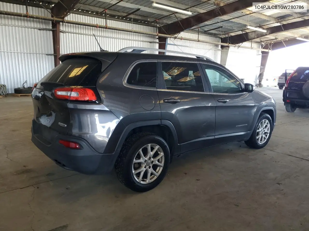 2016 Jeep Cherokee Latitude VIN: 1C4PJLCB1GW280786 Lot: 62599495