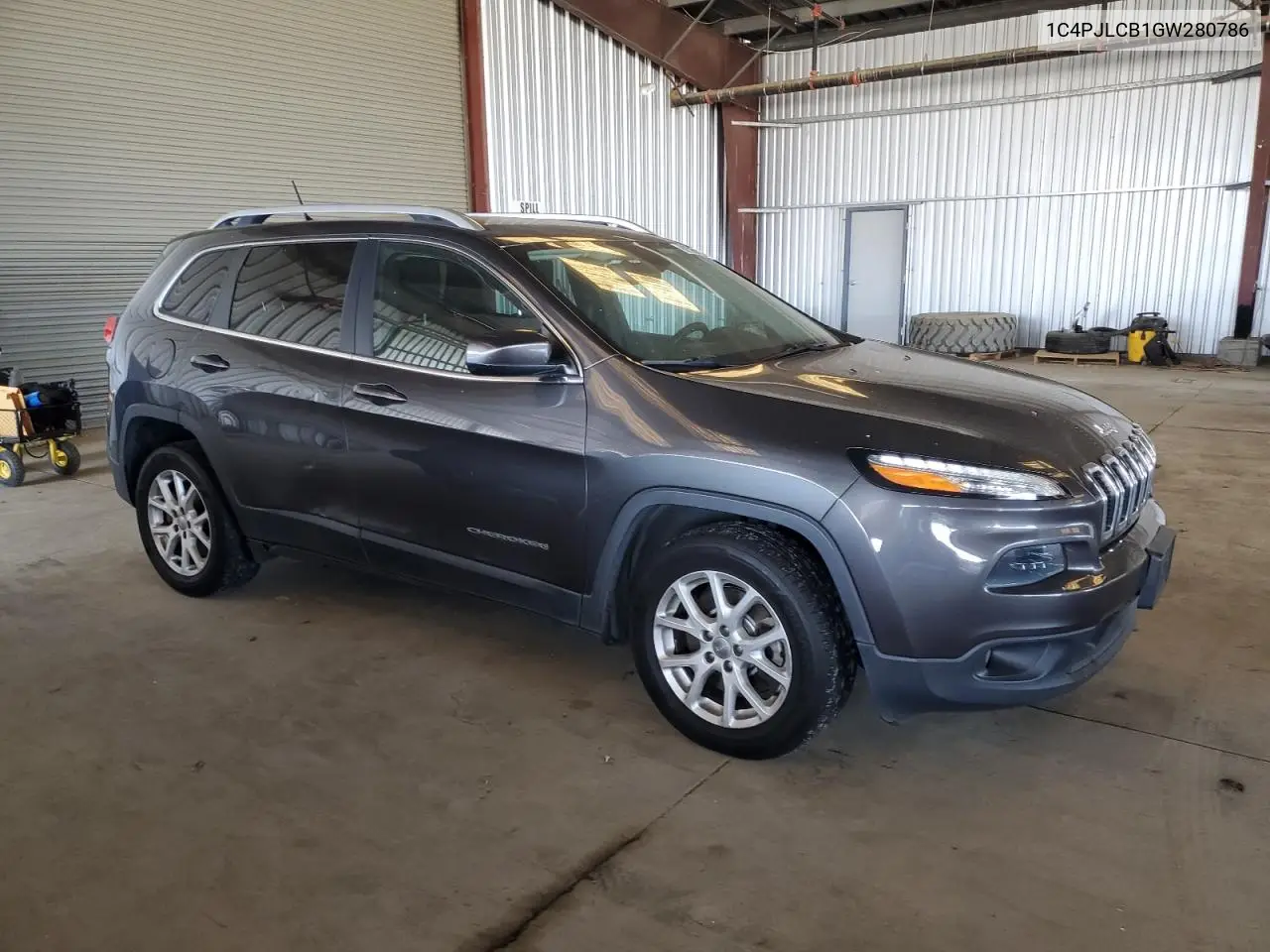 2016 Jeep Cherokee Latitude VIN: 1C4PJLCB1GW280786 Lot: 62599495