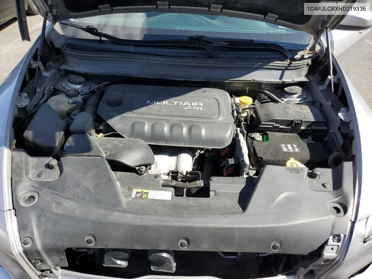 1c4pjlcbxhd219336 1C4PJLCBXHD219336 2017 Jeep Cherokee Latitude