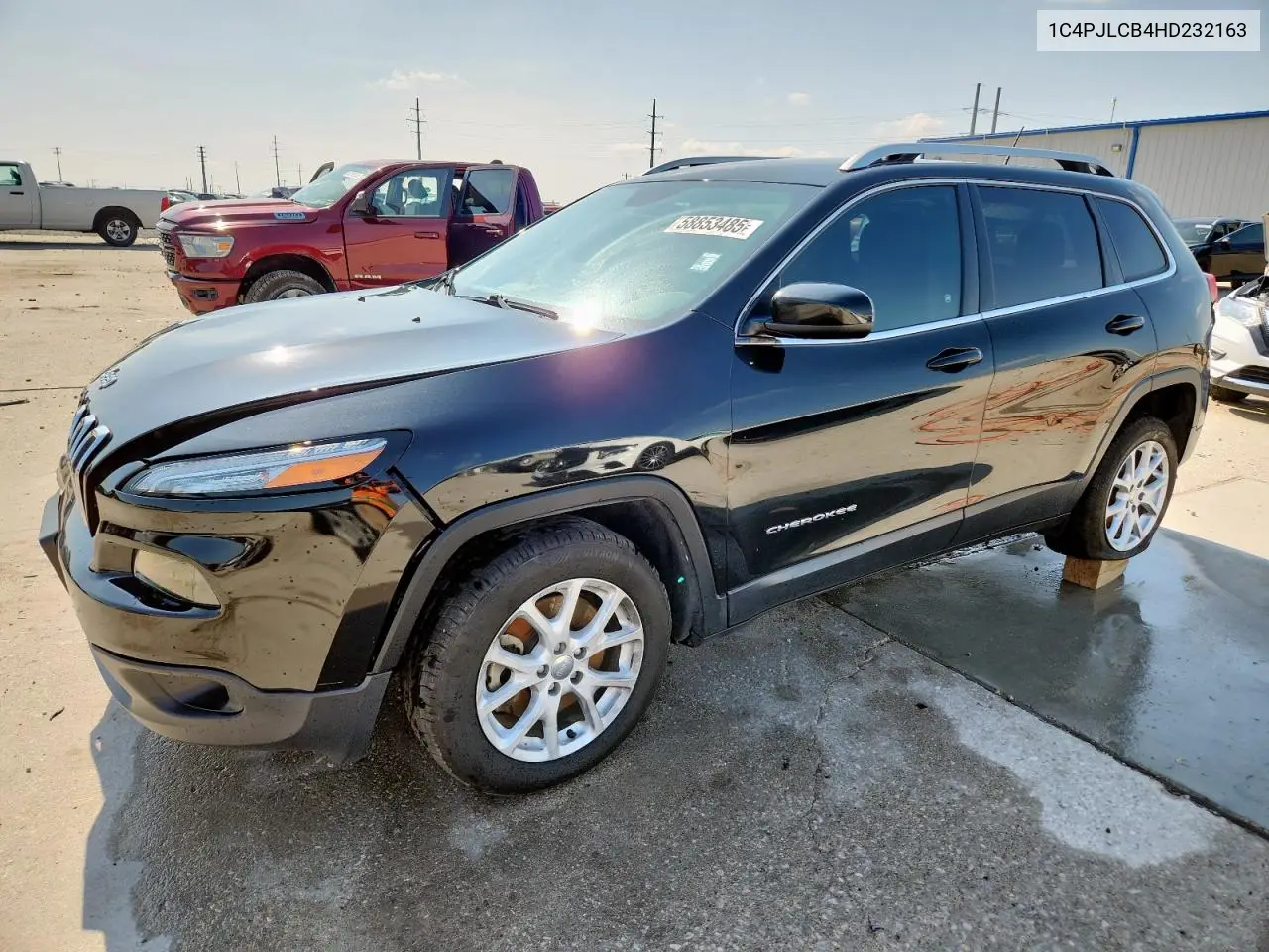 2017 Jeep Cherokee Latitude VIN: 1C4PJLCB4HD232163 Lot: 58853485