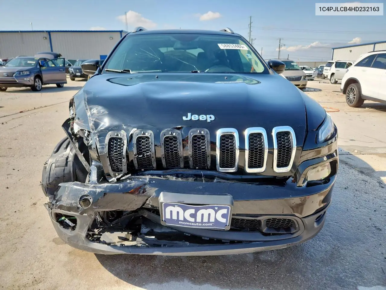 2017 Jeep Cherokee Latitude VIN: 1C4PJLCB4HD232163 Lot: 58853485