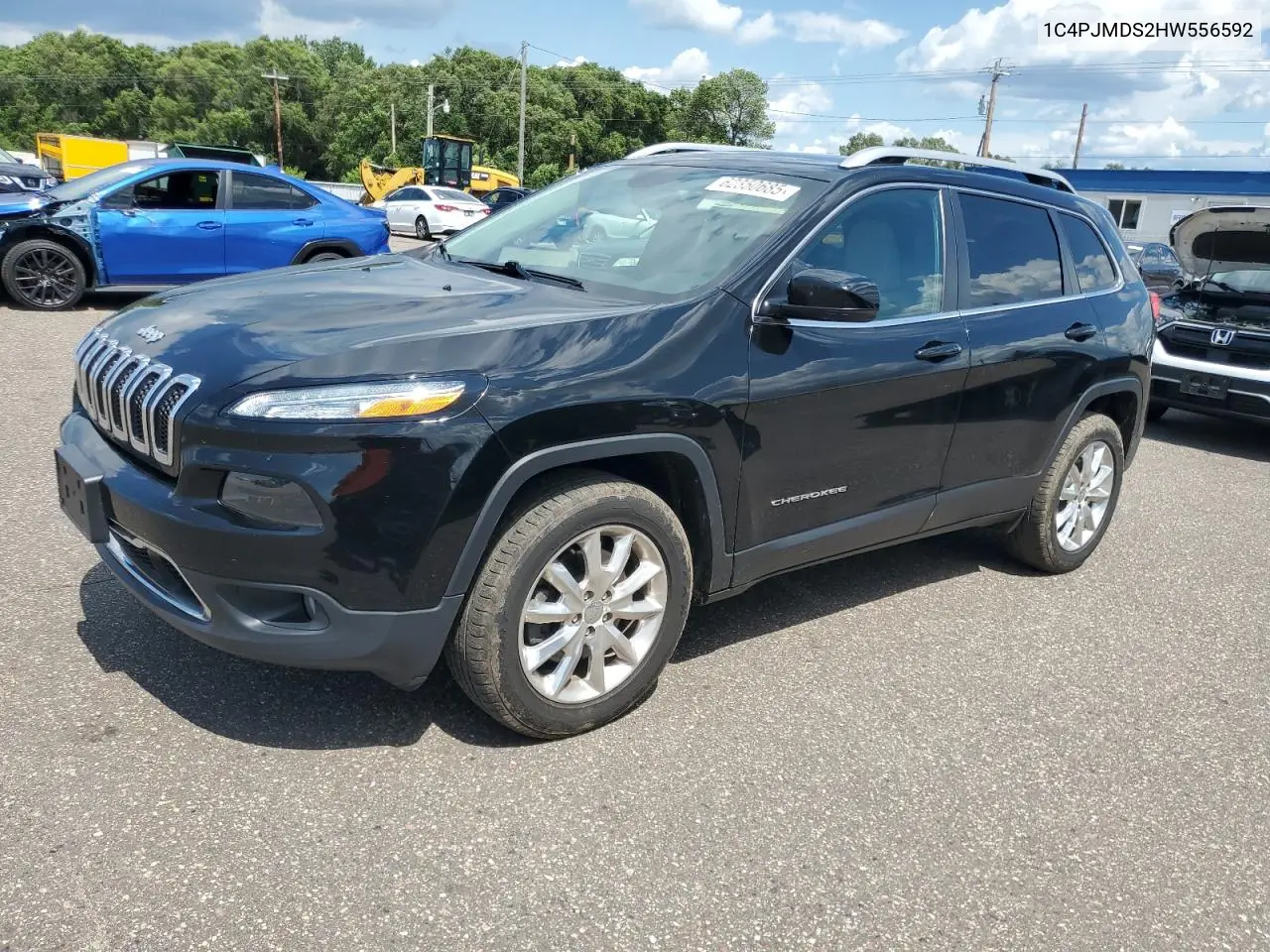 2017 Jeep Cherokee Limited VIN: 1C4PJMDS2HW556592 Lot: 62350685