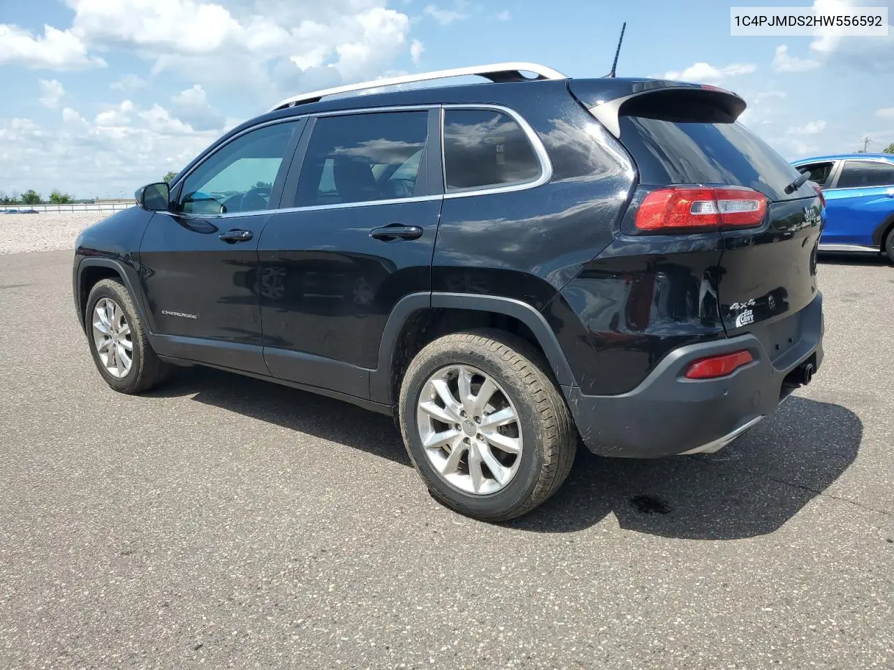 2017 Jeep Cherokee Limited VIN: 1C4PJMDS2HW556592 Lot: 62350685