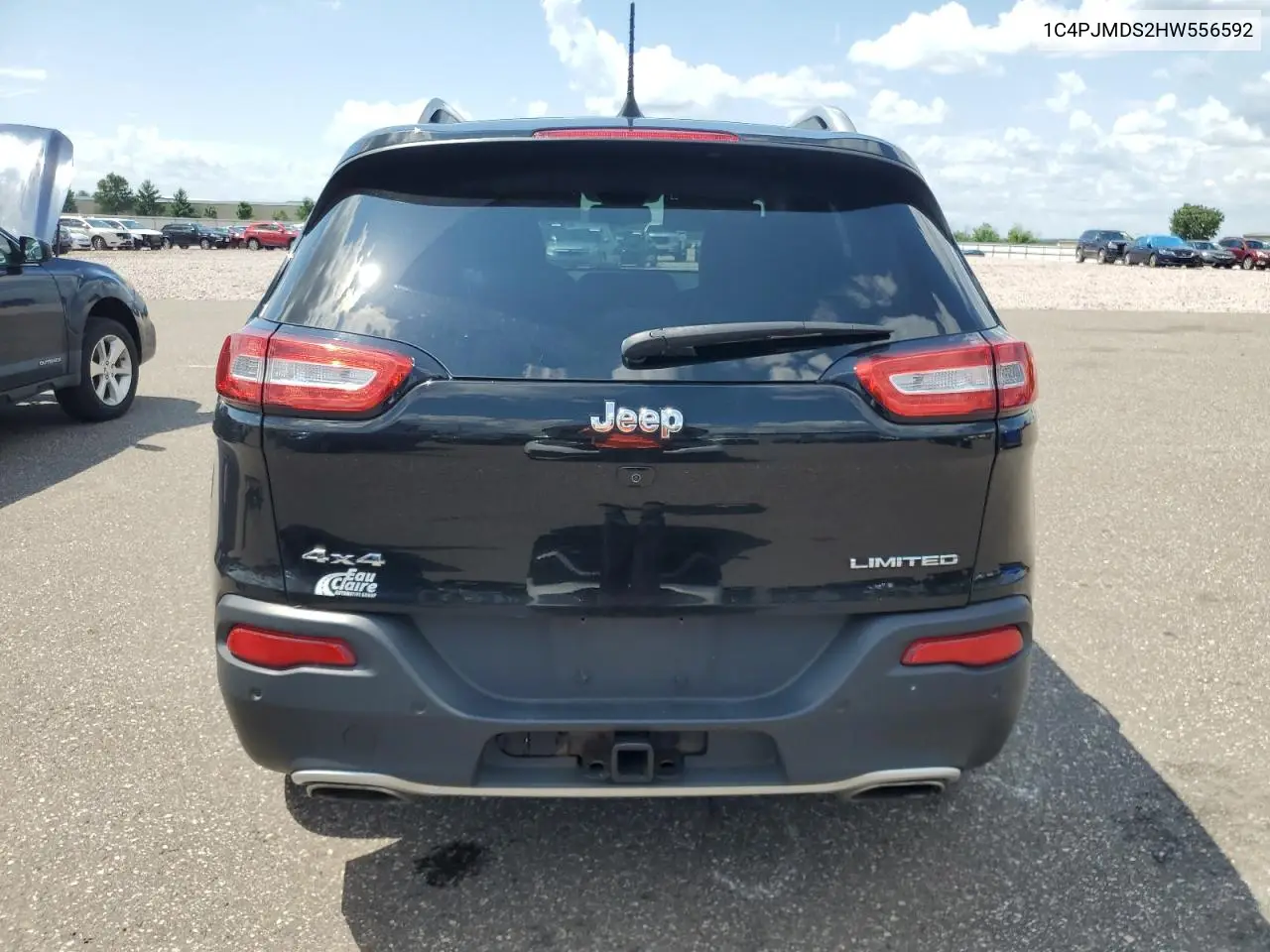 2017 Jeep Cherokee Limited VIN: 1C4PJMDS2HW556592 Lot: 62350685