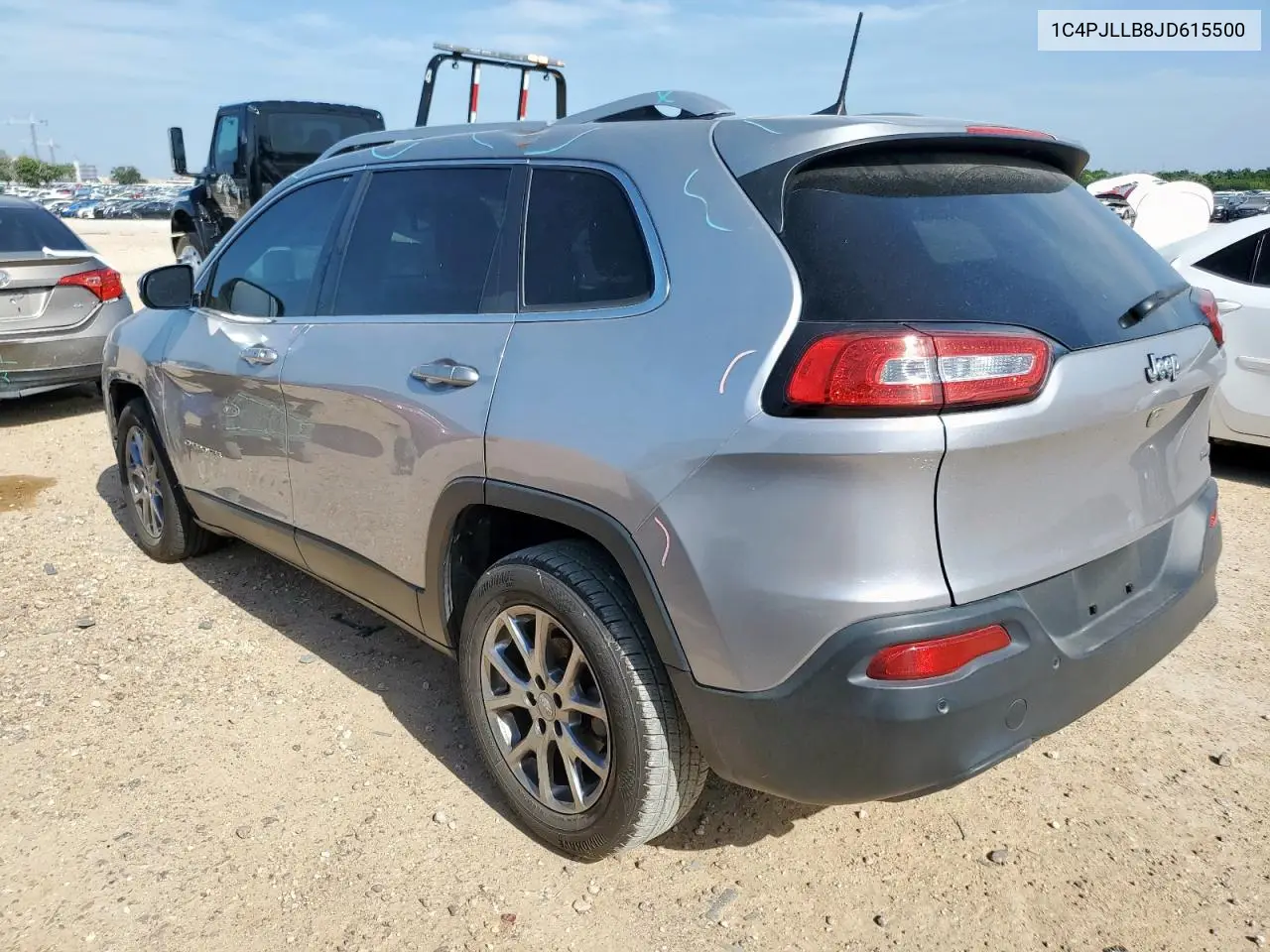 2018 Jeep Cherokee Latitude Plus VIN: 1C4PJLLB8JD615500 Lot: 55278135