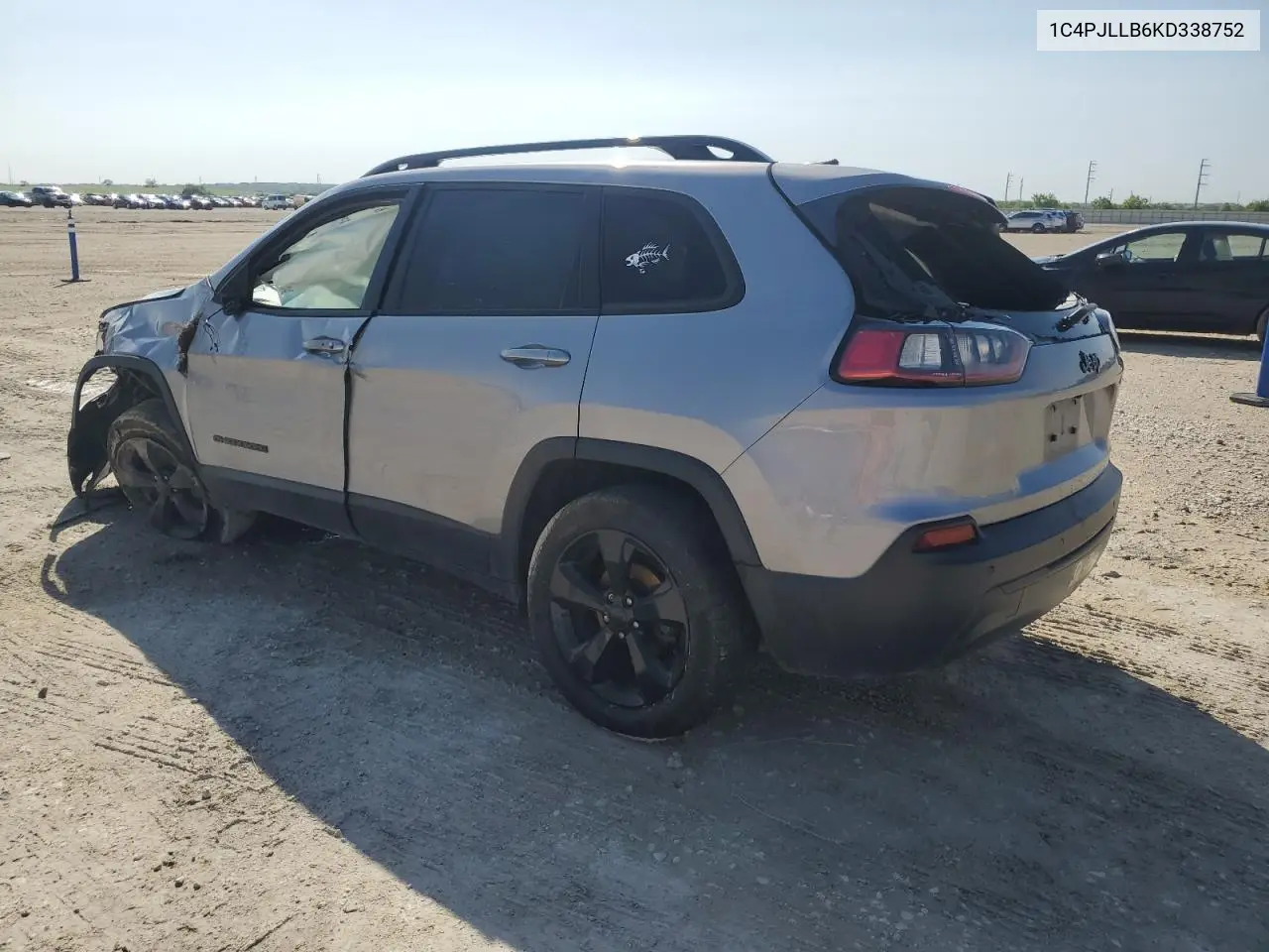 2019 Jeep Cherokee Latitude Plus VIN: 1C4PJLLB6KD338752 Lot: 56044725