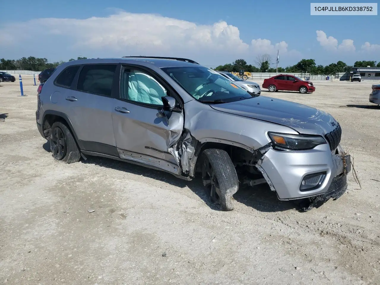 2019 Jeep Cherokee Latitude Plus VIN: 1C4PJLLB6KD338752 Lot: 56044725
