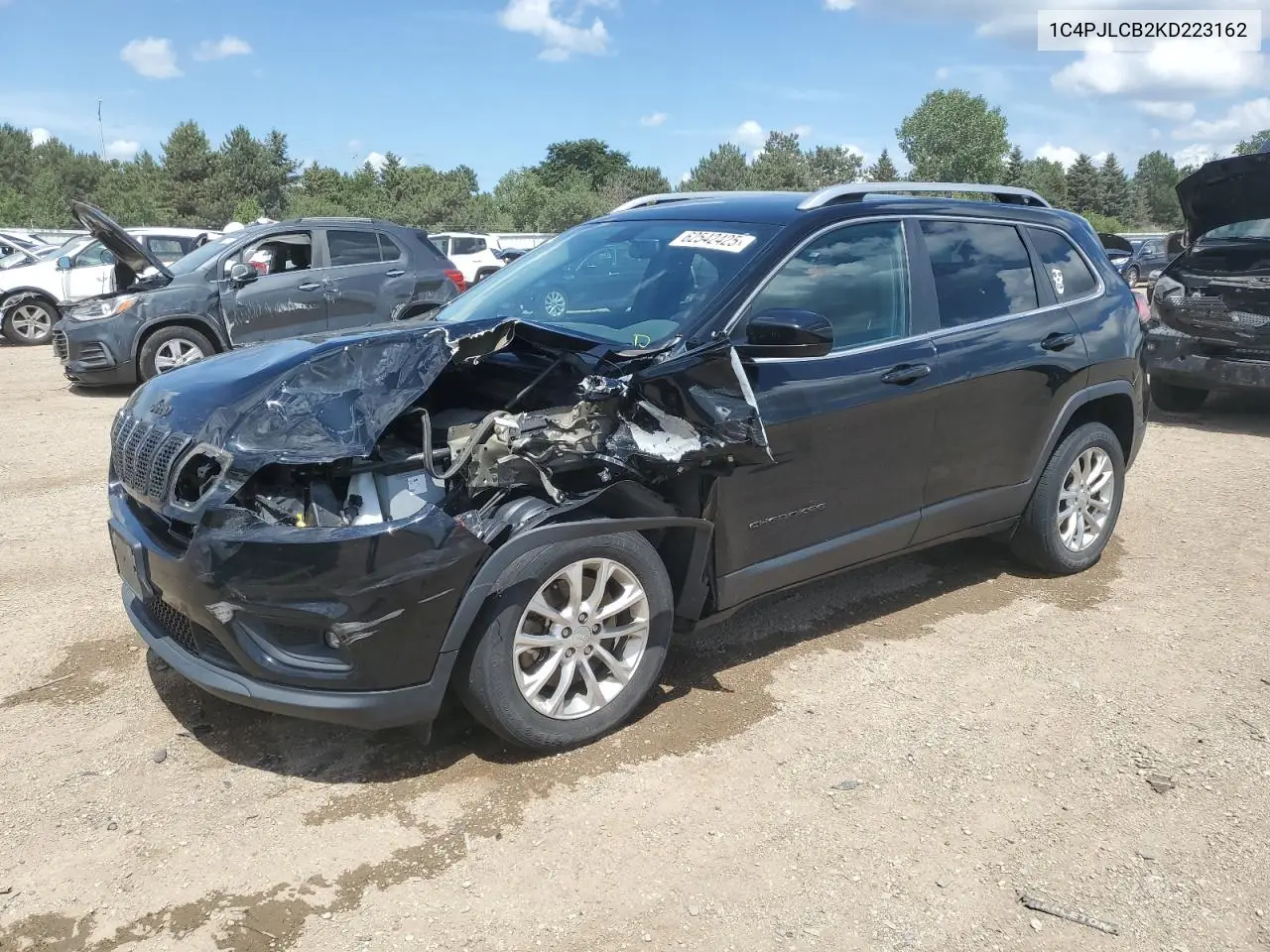 2019 Jeep Cherokee Latitude VIN: 1C4PJLCB2KD223162 Lot: 62542425