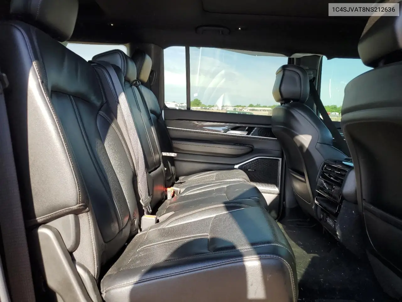 2022 Jeep Wagoneer Series I VIN: 1C4SJVAT8NS212636 Lot: 55586755
