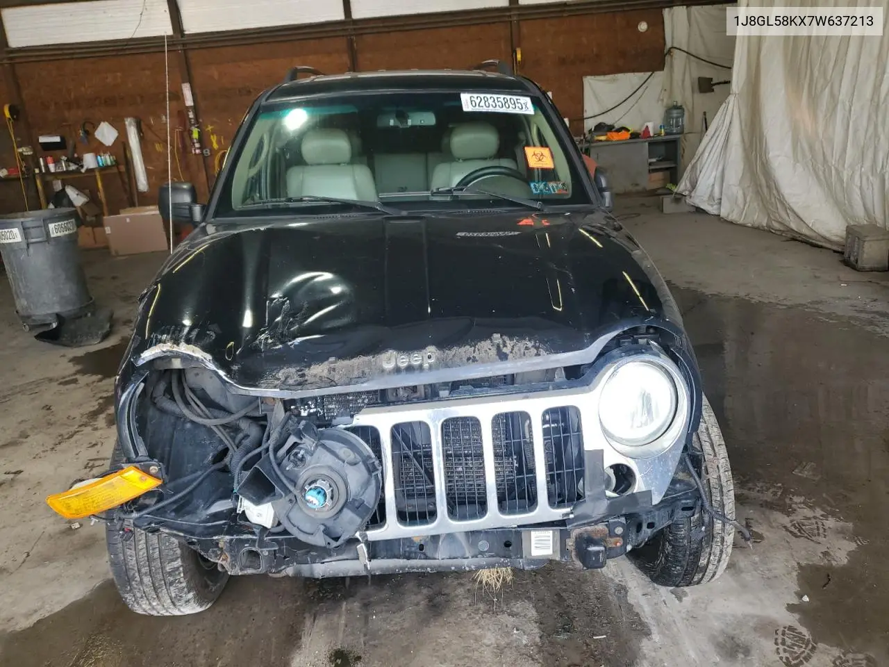 2007 Jeep Liberty Limited VIN: 1J8GL58KX7W637213 Lot: 62835895