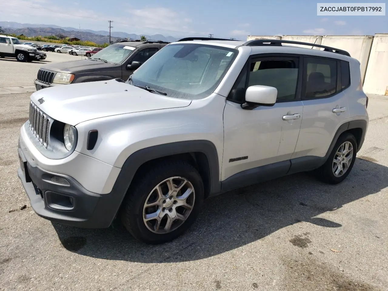 2015 Jeep Renegade Latitude VIN: ZACCJABT0FPB17992 Lot: 65545735