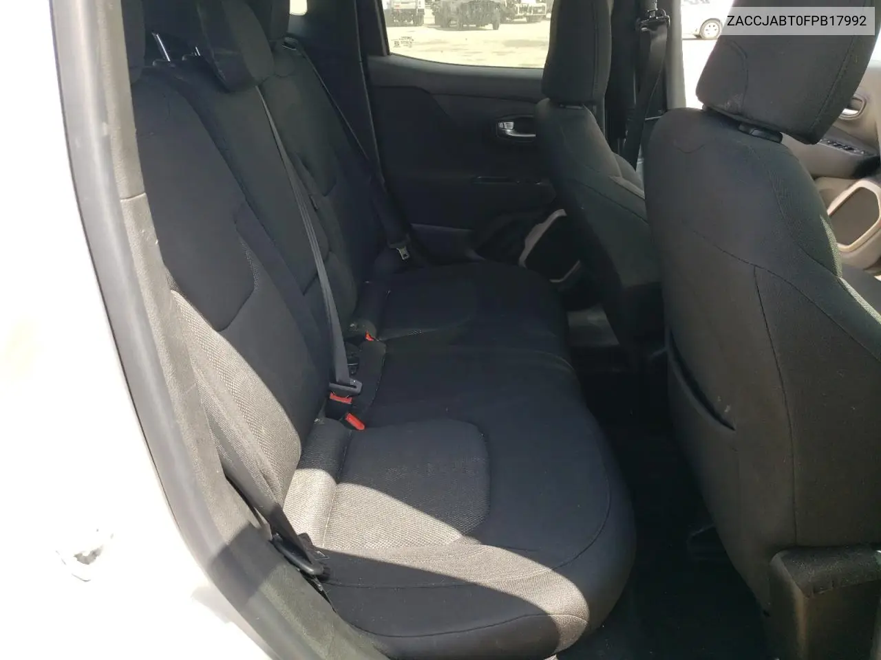 2015 Jeep Renegade Latitude VIN: ZACCJABT0FPB17992 Lot: 65545735