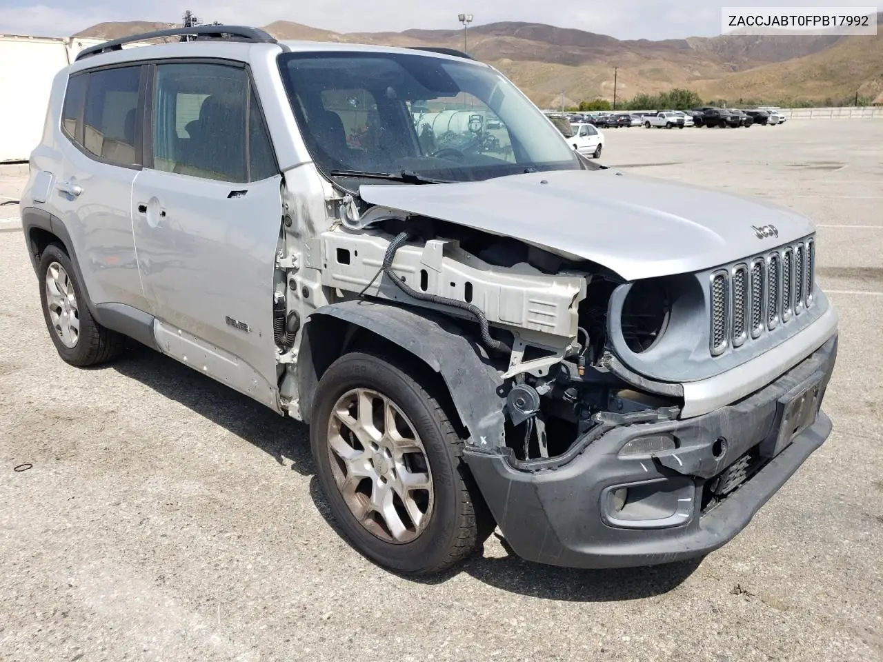 2015 Jeep Renegade Latitude VIN: ZACCJABT0FPB17992 Lot: 65545735