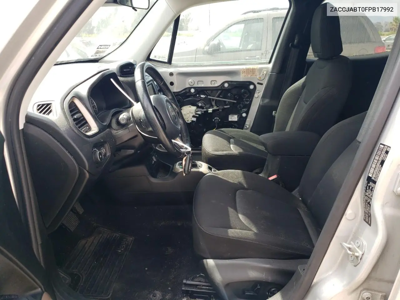 2015 Jeep Renegade Latitude VIN: ZACCJABT0FPB17992 Lot: 65545735