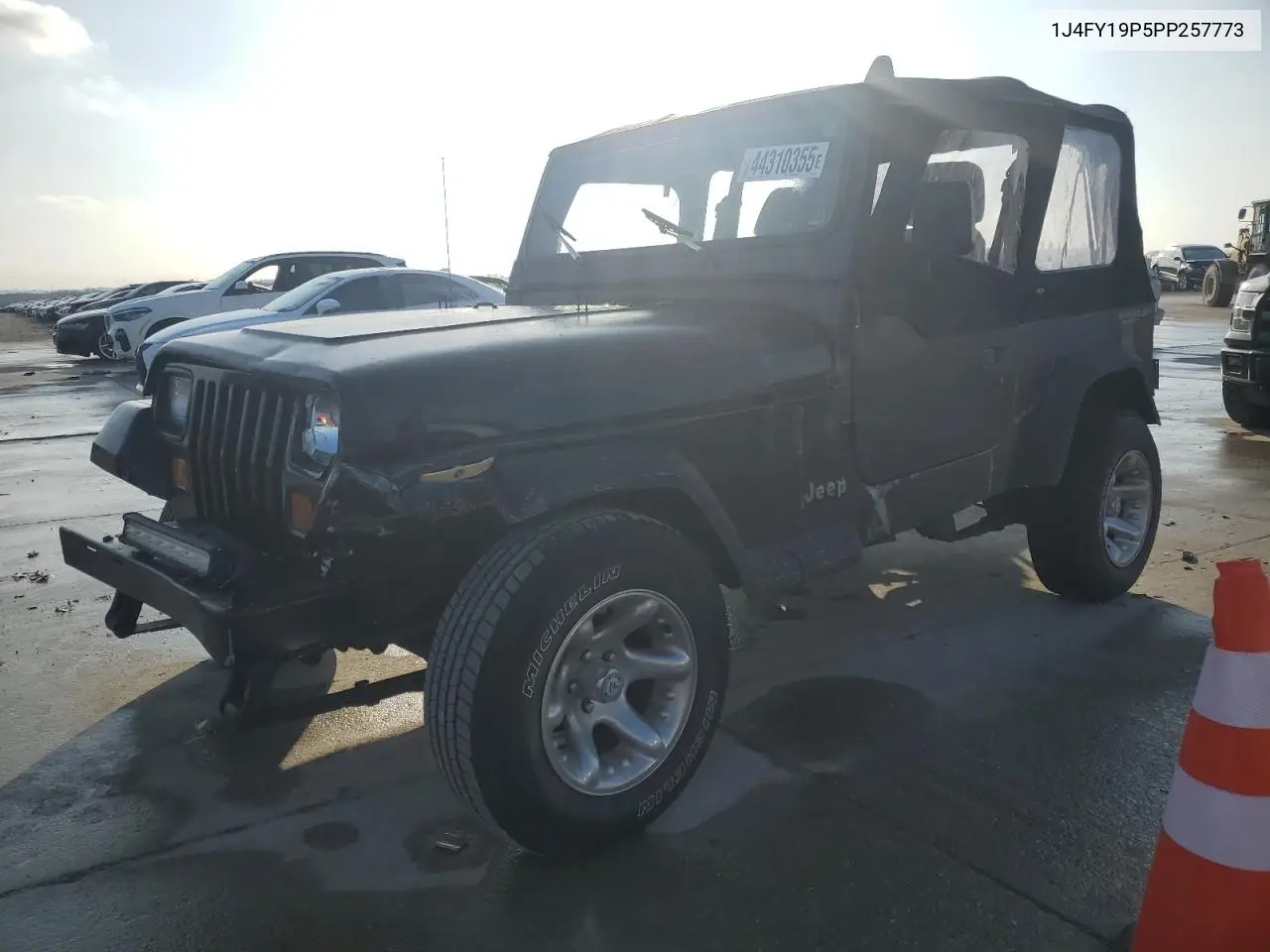 1993 Jeep Wrangler / Yj S VIN: 1J4FY19P5PP257773 Lot: 44310355