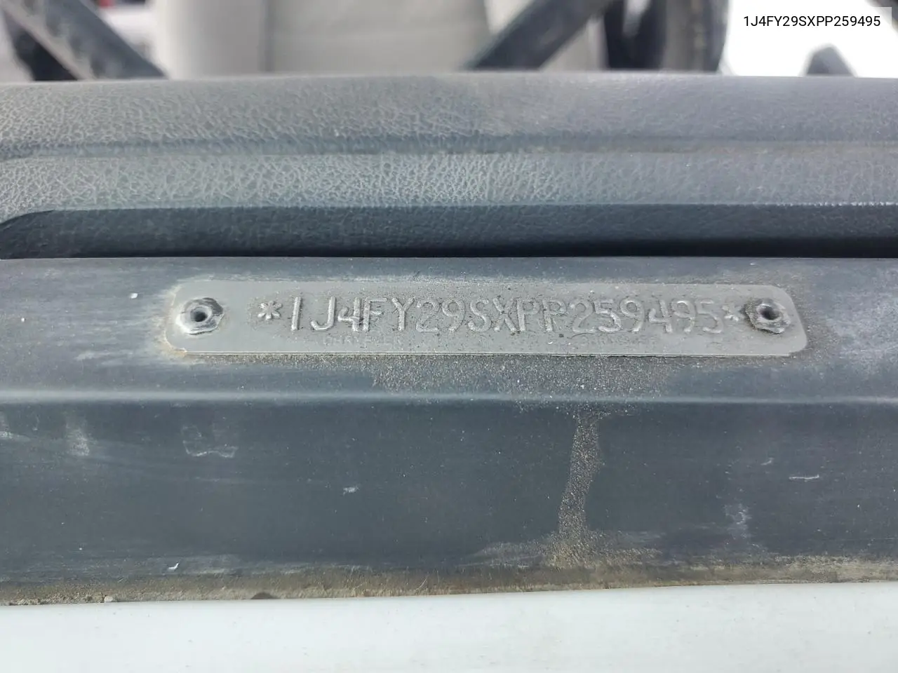 1993 Jeep Wrangler / Yj VIN: 1J4FY29SXPP259495 Lot: 53578225