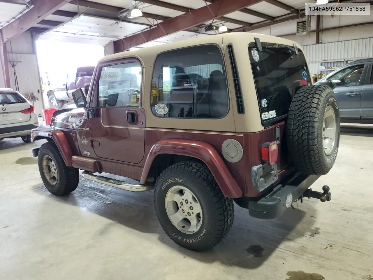 2002 Jeep Wrangler / Tj Sahara VIN: 1J4FA59S62P751858 Lot: 56638165