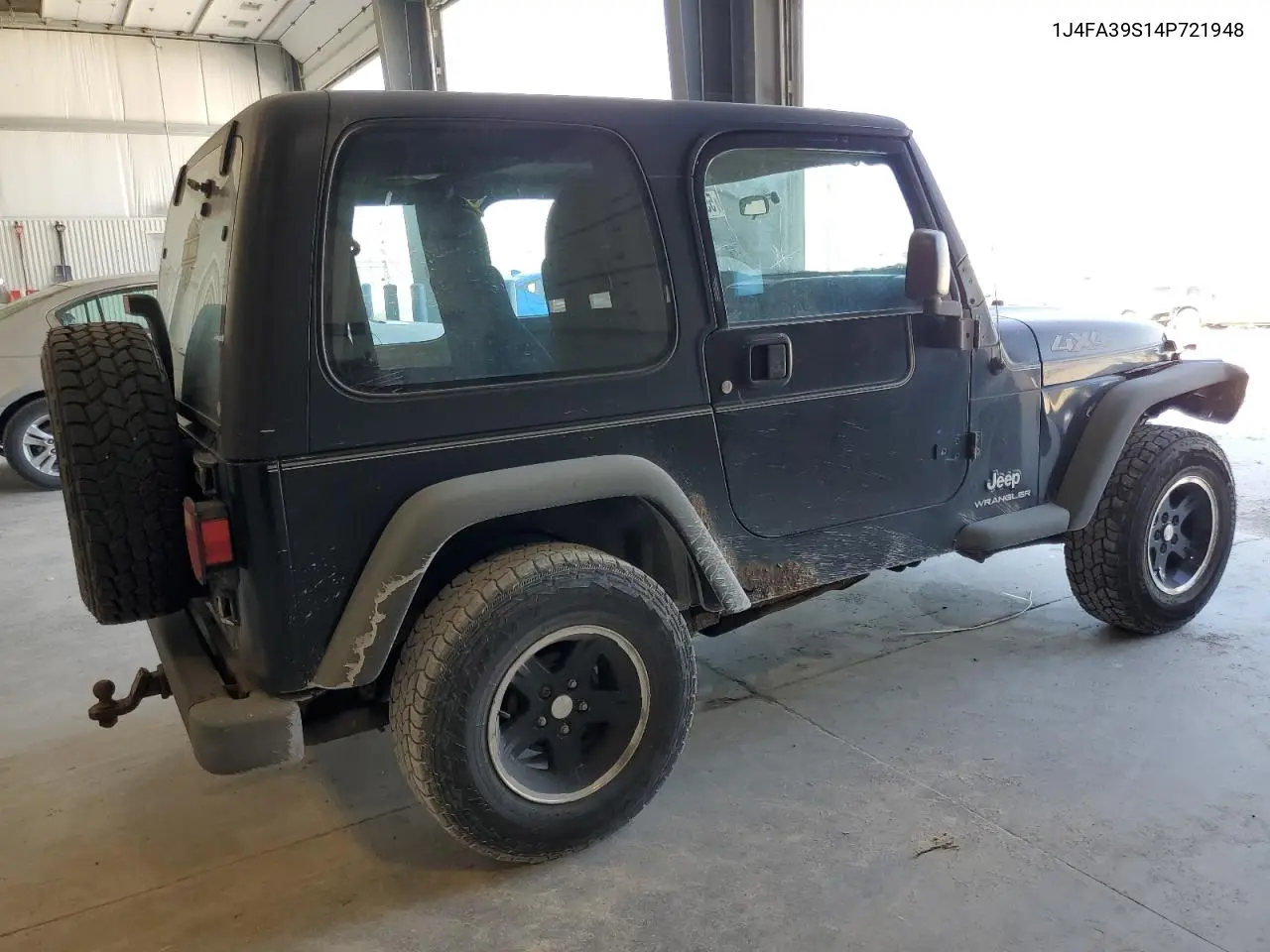 2004 Jeep Wrangler X VIN: 1J4FA39S14P721948 Lot: 55998195