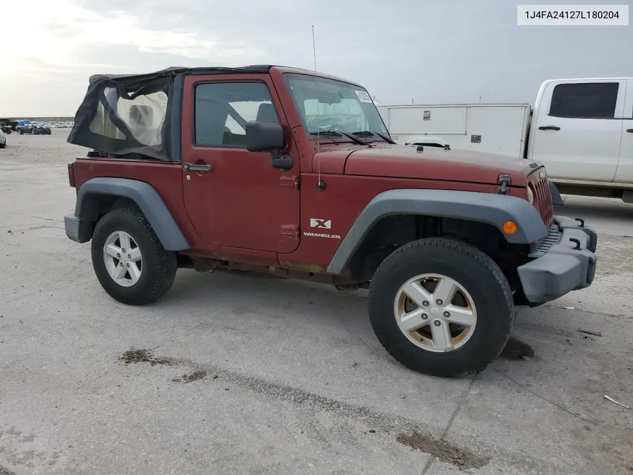 2007 Jeep Wrangler X VIN: 1J4FA24127L180204 Lot: 61828255