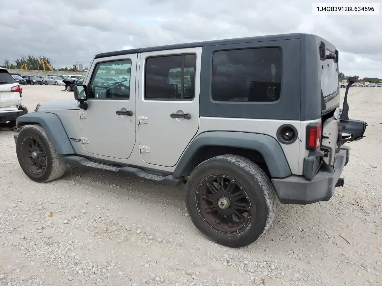 2008 Jeep Wrangler Unlimited X VIN: 1J4GB39128L634596 Lot: 62750035