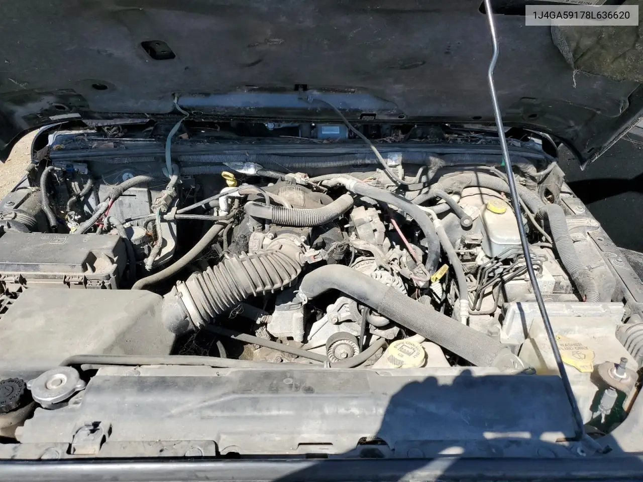 1J4GA59178L636620 2008 Jeep Wrangler Unlimited Sahara