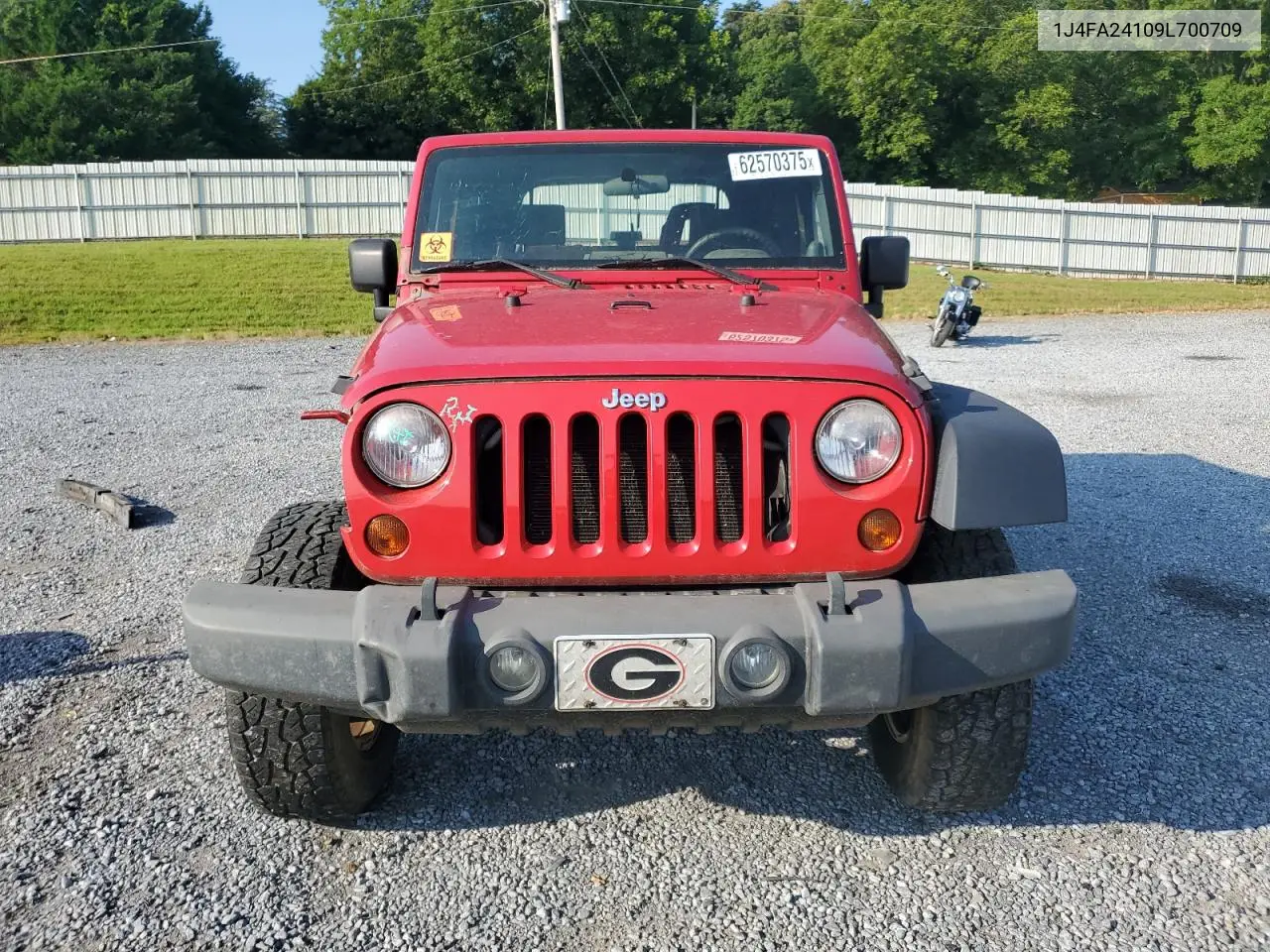 2009 Jeep Wrangler X VIN: 1J4FA24109L700709 Lot: 62570375