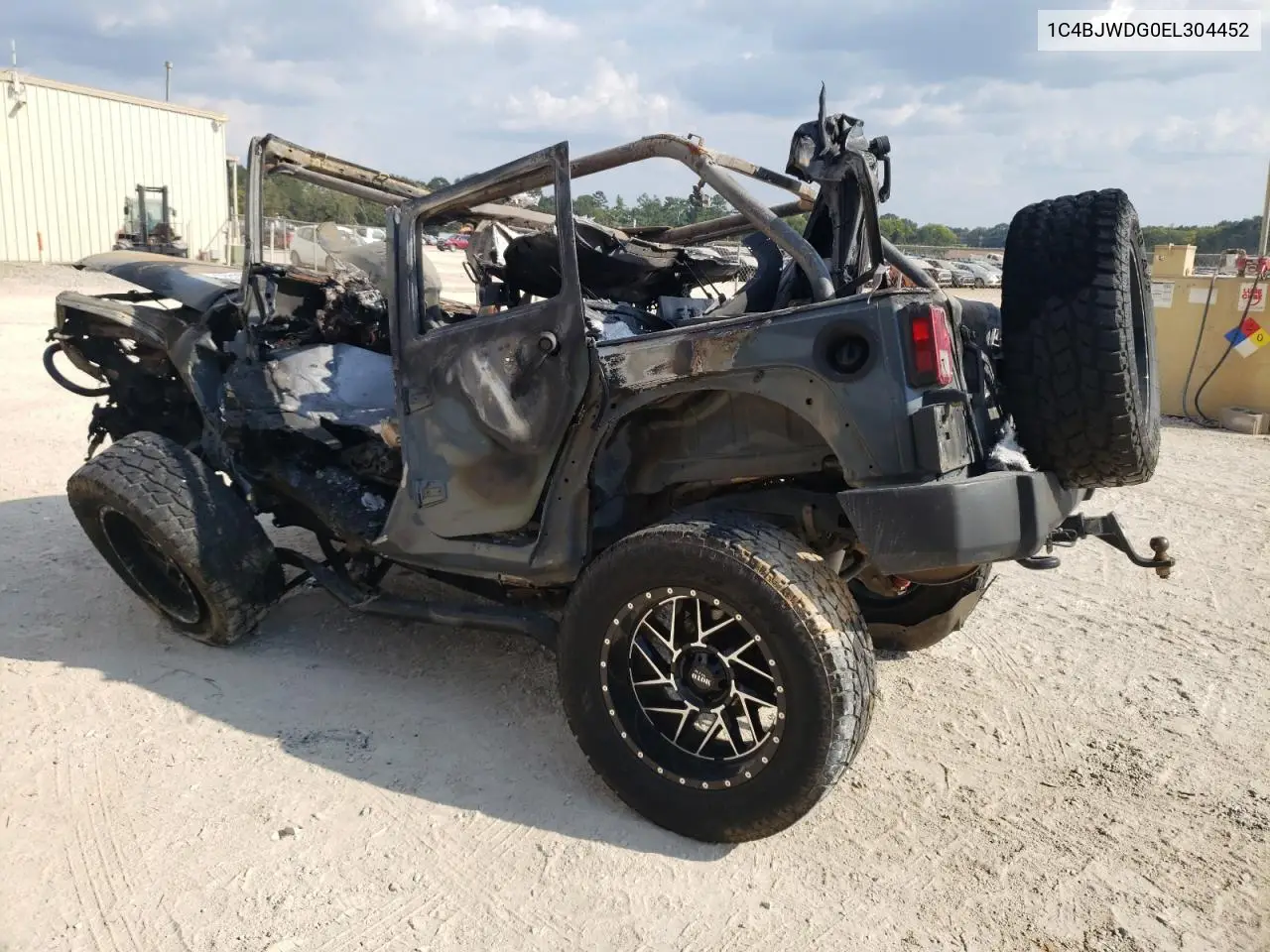 2014 Jeep Wrangler Unlimited Sport VIN: 1C4BJWDG0EL304452 Lot: 69805223