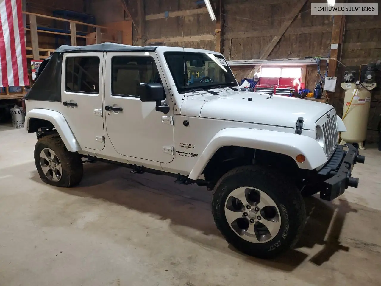2018 Jeep Wrangler Unlimited Sahara VIN: 1C4HJWEG5JL918366 Lot: 55943685