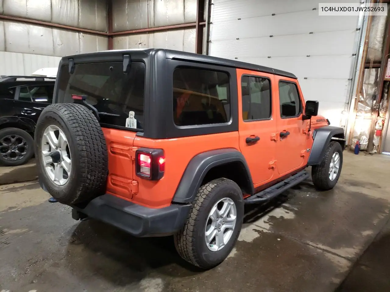2018 Jeep Wrangler Unlimited Sport VIN: 1C4HJXDG1JW252693 Lot: 65691995
