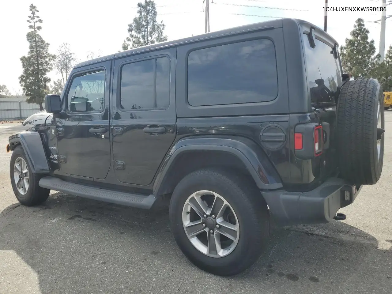 1c4hjxenxkw590186 1C4HJXENXKW590186 2019 Jeep Wrangler Unlimited Sahara