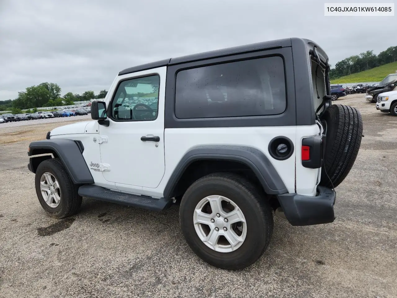 2019 Jeep Wrangler Sport VIN: 1C4GJXAG1KW614085 Lot: 62818985