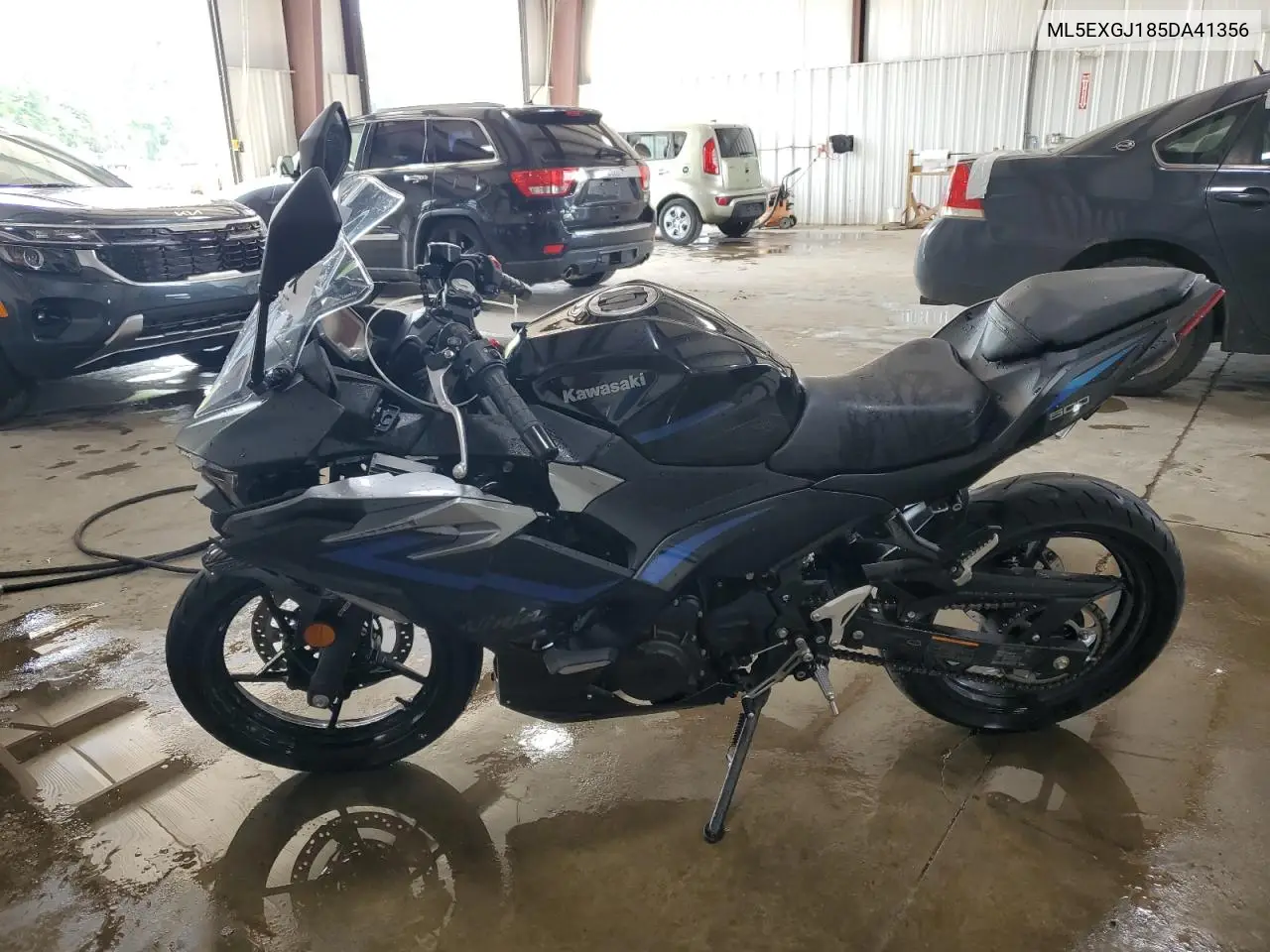 2025 Kawasaki Ex500 A VIN: ML5EXGJ185DA41356 Lot: 64677815
