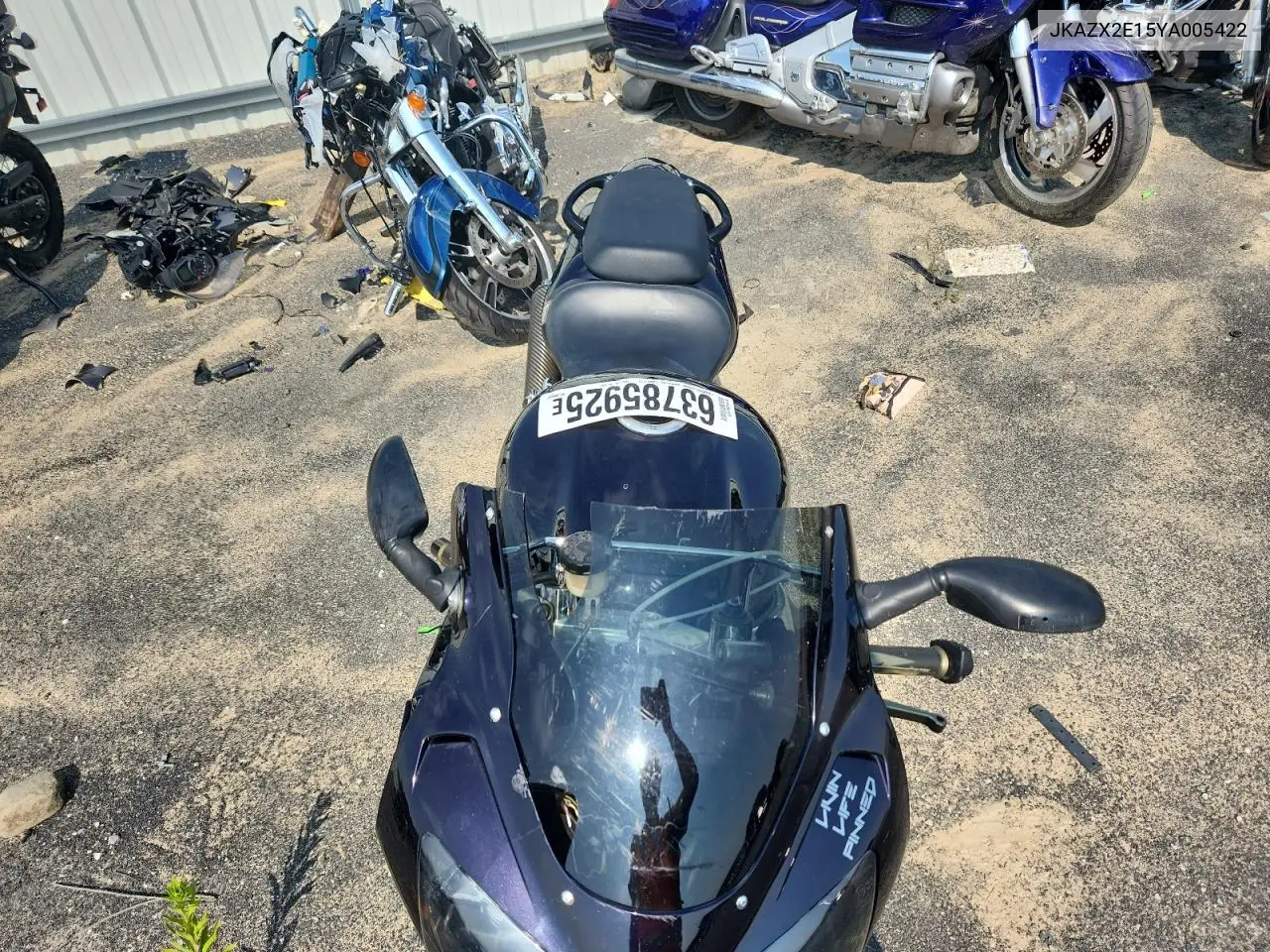2000 Kawasaki Zx900 E VIN: JKAZX2E15YA005422 Lot: 63785925