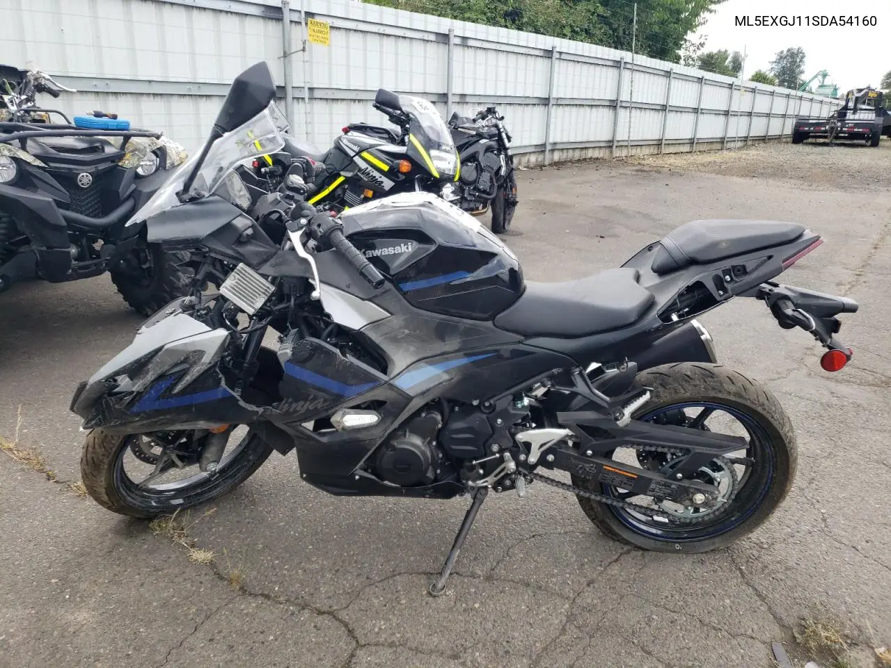 2025 Kawasaki Ex500 A VIN: ML5EXGJ11SDA54160 Lot: 62330815