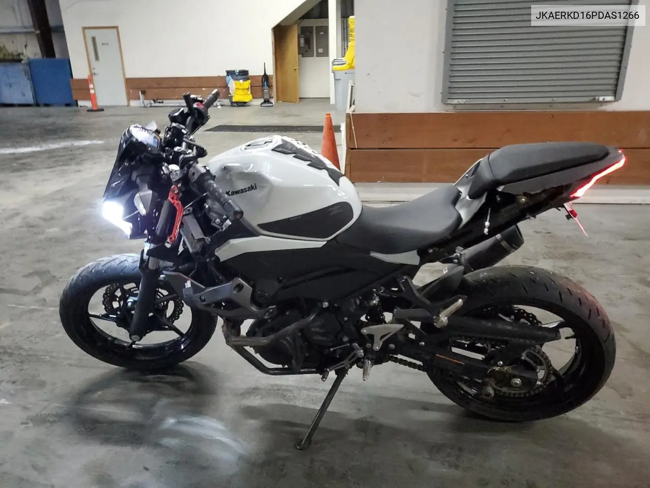 2023 Kawasaki Er400 D VIN: JKAERKD16PDAS1266 Lot: 44961695