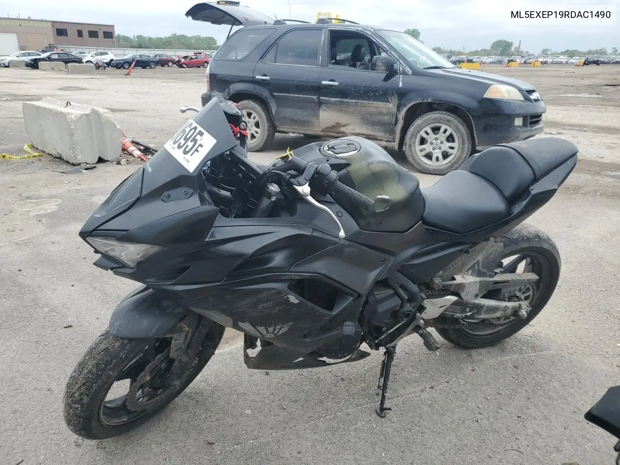 2024 Kawasaki Ex650 P VIN: ML5EXEP19RDAC1490 Lot: 54750695